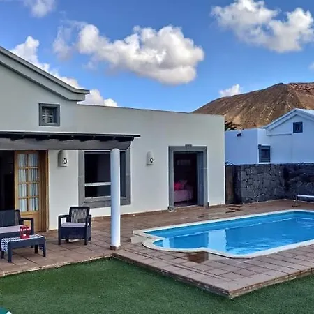 Bol-can Con Piscina Privada וילה *